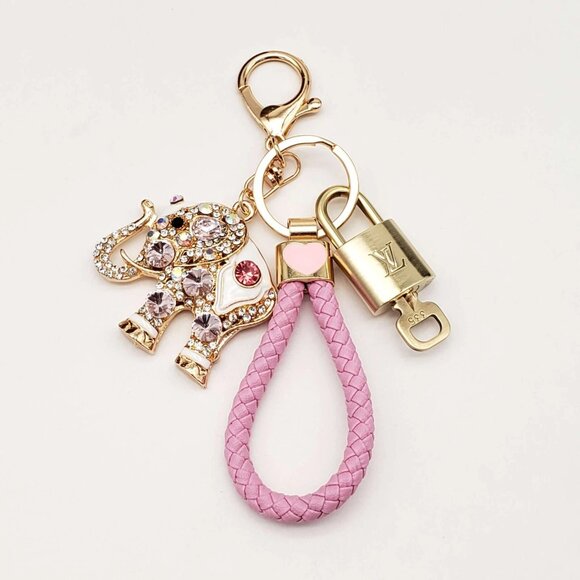 Authentic Louis Vuitton Lock & Key with unbranded Elephant Bagcharm, Keycharm - Picture 8 of 10